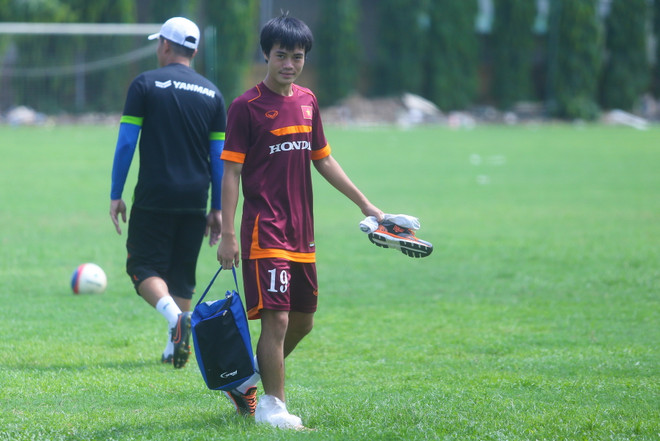 Văn Toàn chấn thương, Công Phượng trợ thủ ở U23 Việt Nam? ảnh 1