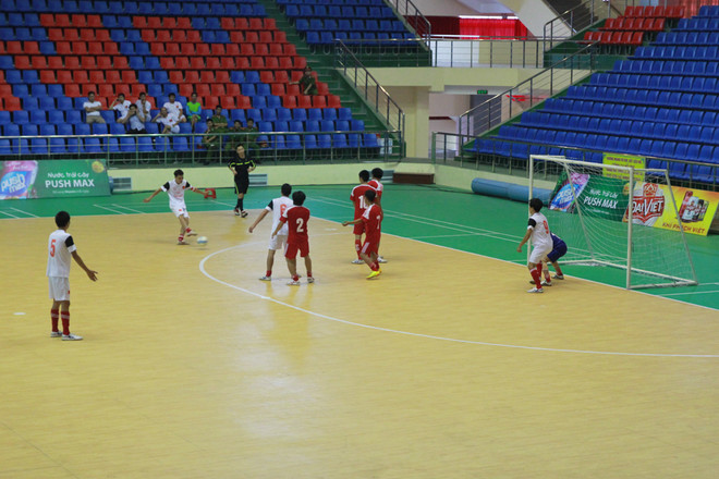 Khai mạc giải bóng đá futsal Thái Bình tranh cúp Đại Việt 2015 ảnh 5
