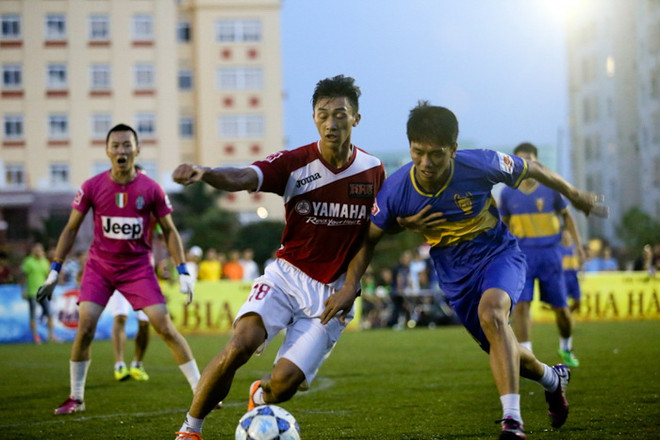 Đội của Quốc Vượng đè bẹp đương kim vô địch giải ‘phủi’ ảnh 1