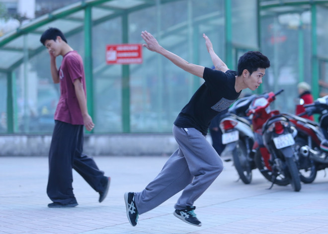 Parkour Việt Nam: Bước chân tự do của những vũ công đường phố ảnh 2