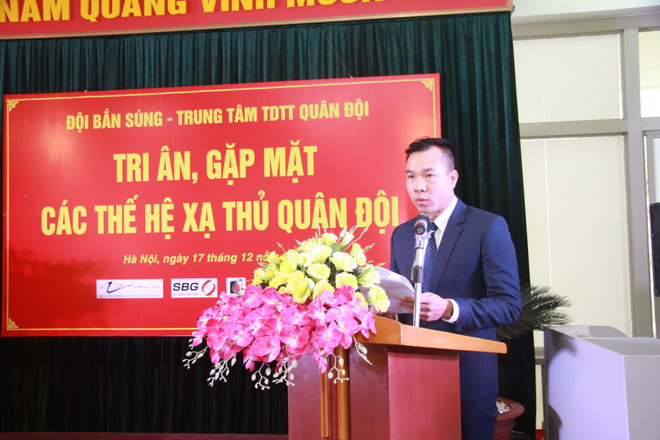 Hoàng Xuân Vinh phát biểu trong buổi gặp mặt các thế hệ xạ thủ quân đội hôm 17/12 vừa qua. (Ảnh: Quý Lượng) Xạ thủ Hoàng Xuân Vinh tri ân lò đào tạo bắn súng Quân đội ảnh 1