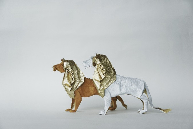 Tác phẩm Lion (Sư tử). Tác giả: Nguyễn Linh Sơn Vẻ đẹp nghệ thuật Origami qua triển lãm "Những đôi cánh" ảnh 1