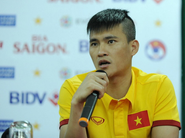 Công Vinh: Đừng kỳ vọng quá nhiều ở tuyển Việt Nam ảnh 1
