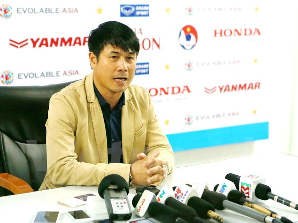 Việt Nam thắng lớn, Hữu Thắng vẫn "chừng mực" về mục tiêu AFF Cup ảnh 1