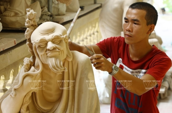 Độc đáo các bộ tượng gốm sứ của làng nghề Bát Tràng ảnh 7