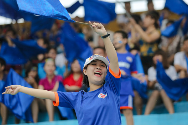 CĐV Than Quảng Ninh “dạy” người Hà Nội bài học về cổ động ảnh 4