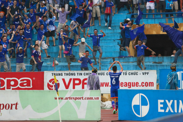 CĐV Than Quảng Ninh “dạy” người Hà Nội bài học về cổ động ảnh 6