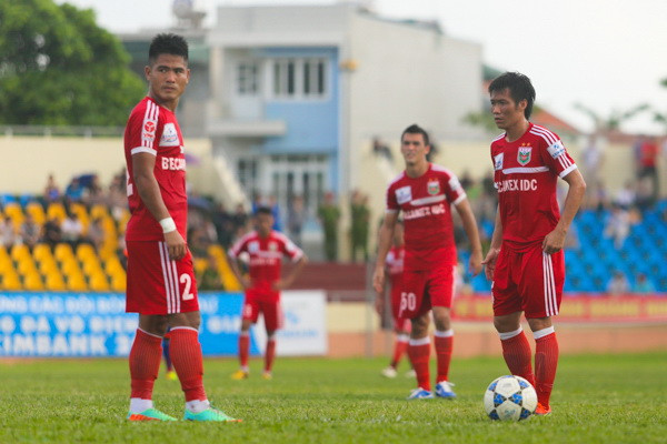 V-League "ngập" bàn thắng, Thanh Hóa và Bình Dương bị cầm chân ảnh 1