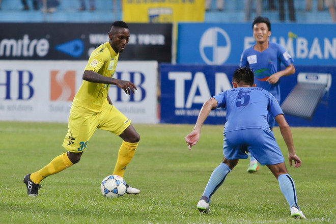 Á quân Hà Nội T&T đè bẹp Thanh Hóa ngày V-League hạ màn ảnh 2