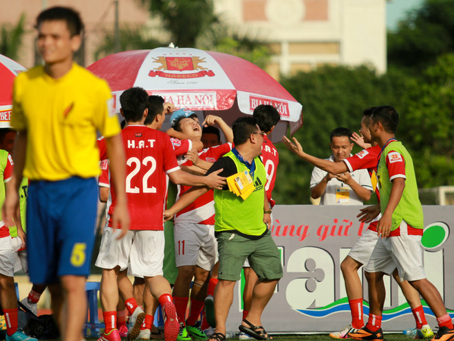 Tuấn Hưng nghỉ đá, đội H.A.T thắng tưng bừng trước FC Triều Khúc ảnh 4