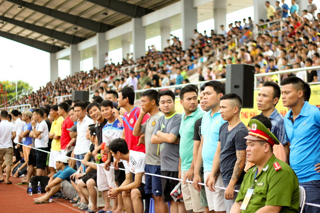 Bóng đá "phủi" và "những người tình "không bao giờ bội bạc" ảnh 1