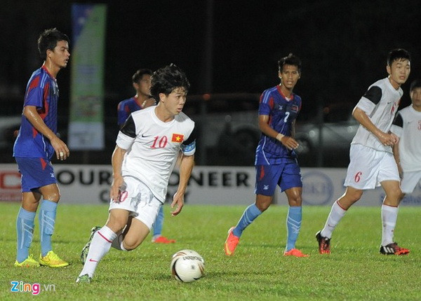 Trò thắng lớn, HLV Graechen vẫn phê bình Công Phượng chơi cá nhân ảnh 2