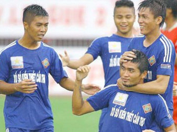 Đánh bại An Giang, Cần Thơ giành vé thăng hạng V-League ảnh 1
