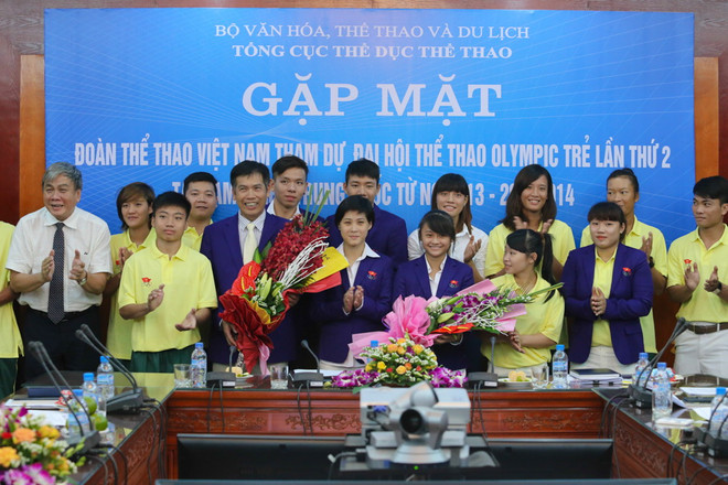 Ánh Viên và 12 VĐV Việt Nam lên đường dự Olympic trẻ ảnh 1