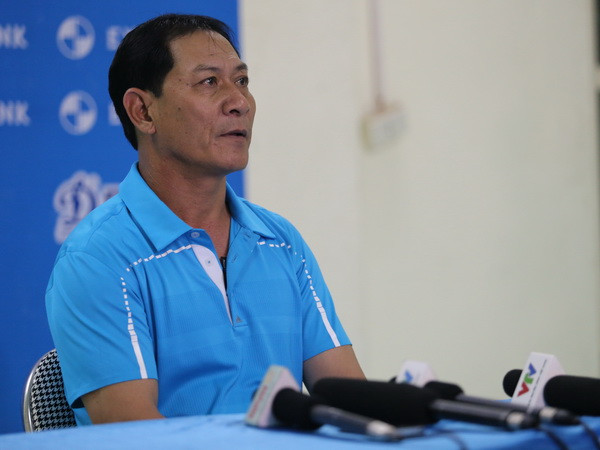 Than Quảng Ninh tố trọng tài bắt kém, từ chối 2 quả phạt đền ảnh 1