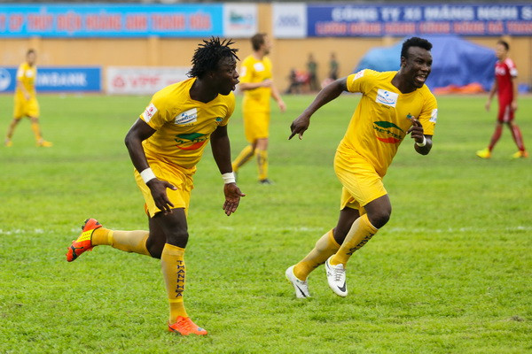 Ngược dòng hạ Than Quảng Ninh, Thanh Hóa vô địch lượt đi ảnh 1