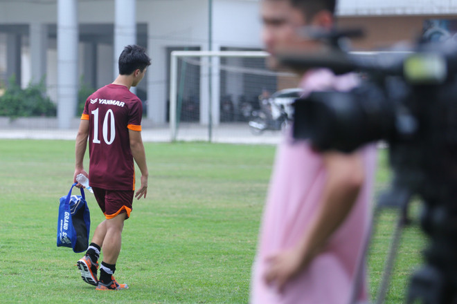 Công Phượng xin trốn báo chí, Phi Sơn giải vây cho đàn em ảnh 4