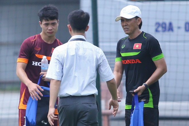 Công Phượng xin trốn báo chí, Phi Sơn giải vây cho đàn em ảnh 1