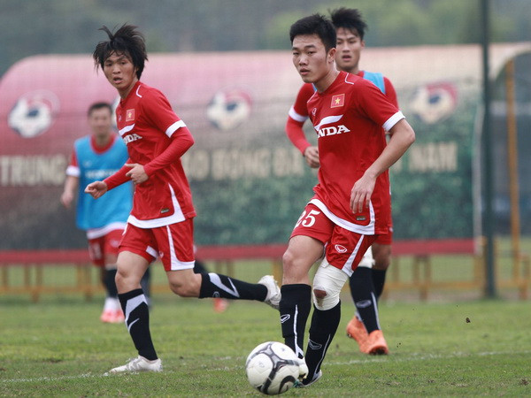 HLV Hữu Thắng có Tuấn Anh, Xuân Trường trước trận gặp Hà Nội T&T ảnh 1