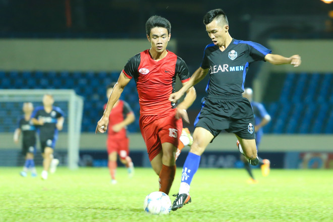 [Photo] Ca sỹ Anh Khoa diễn tuyệt kỹ, Andy Cole vào sân chỉ 5 phút ảnh 4