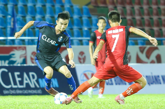 [Photo] Ca sỹ Anh Khoa diễn tuyệt kỹ, Andy Cole vào sân chỉ 5 phút ảnh 7