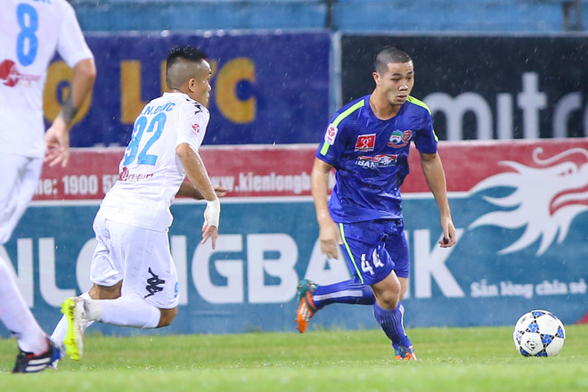 “Siêu nhân” Công Phượng dính chấn thương, chủ động xin thay người ảnh 2