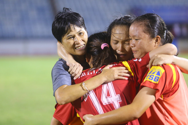 Nước mắt cho chiến công nửa thập kỷ của bóng đá nữ TP. Hồ Chí Minh ảnh 1