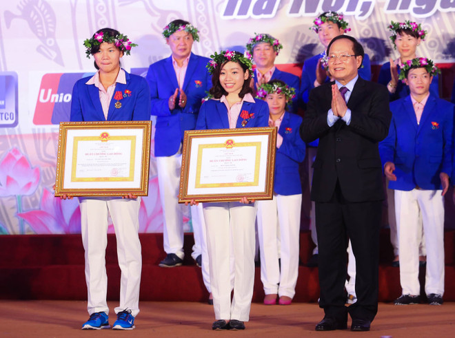 Ánh Viên, Hà Thanh vinh dự nhận Huân chương Lao động hạng Nhì ảnh 1