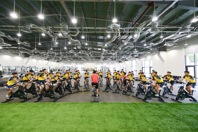 Giám đốc Học viện bóng đá FK Sarajevo bất ngờ vì sự hiện đại của PVF ảnh 7