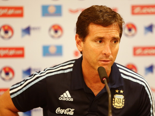 HLV U20 Argentina chê U22 Việt Nam không biết phòng ngự ảnh 1