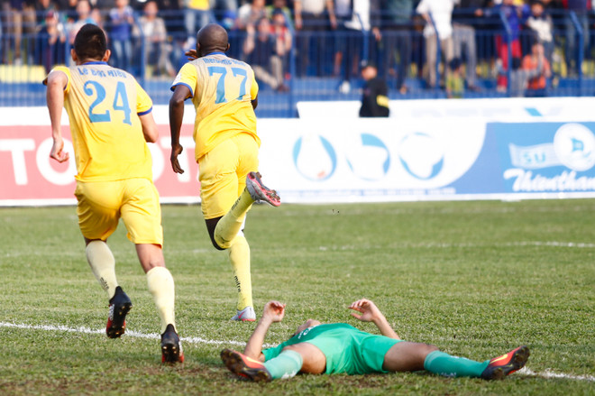 Thanh Hóa chật vật giành 3 điểm, giữ vững ngôi đầu V-League ảnh 1