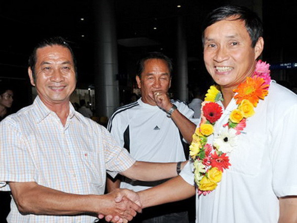 Bài 2: Trận đấu rưng rưng nước mắt nối hai miền Nam-Bắc ảnh 1