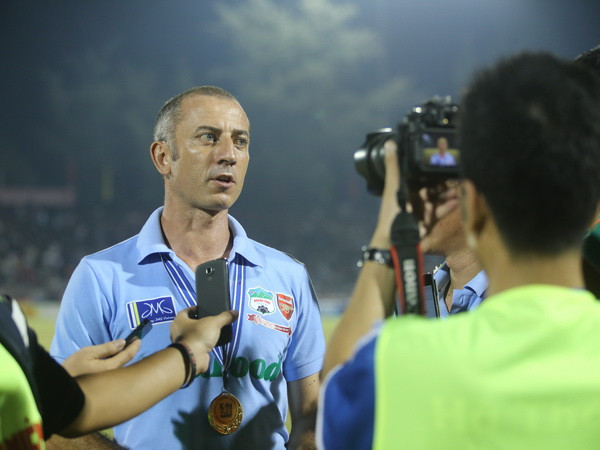 HLV Graechen: U19 HAGL JMG không chỉ có một mình Công Phượng ảnh 1