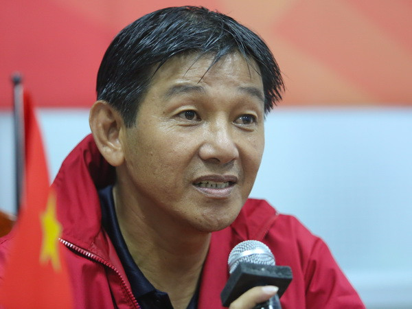 HLV U21 Việt Nam tiết lộ lý do chơi phòng ngự trước U19 HAGL JMG ảnh 1