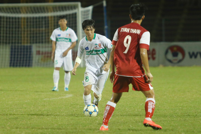 [Photo] Vượt qua đá xấu, U19 HAGL JMG thắng xứng đáng U21 ảnh 12