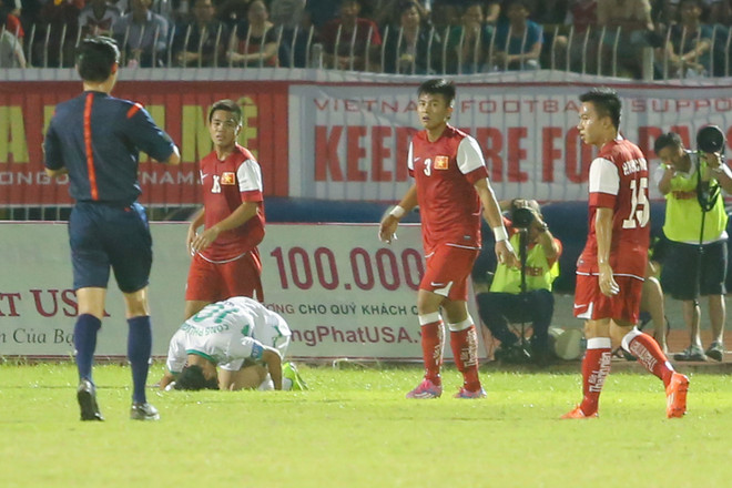 [Photo] Vượt qua đá xấu, U19 HAGL JMG thắng xứng đáng U21 ảnh 6