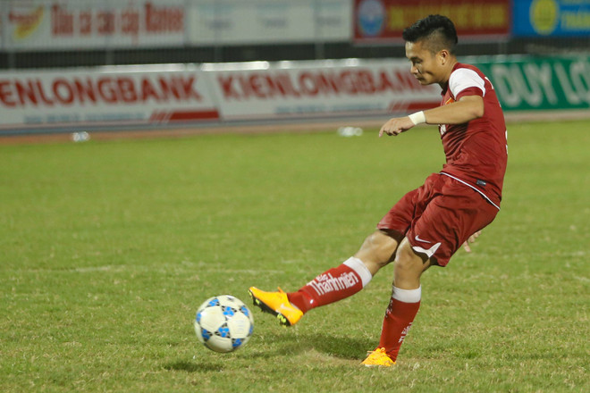 [Photo] Vượt qua đá xấu, U19 HAGL JMG thắng xứng đáng U21 ảnh 15
