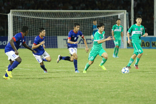 [Photo] Tuấn Anh hết “pin”, U19 HAGL JMG hết hơi trước Malaysia ảnh 8