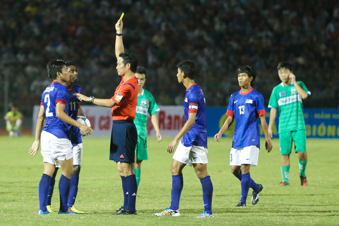 [Photo] Tuấn Anh hết “pin”, U19 HAGL JMG hết hơi trước Malaysia ảnh 14