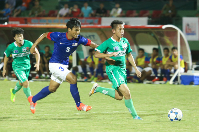 [Photo] Tuấn Anh hết “pin”, U19 HAGL JMG hết hơi trước Malaysia ảnh 7