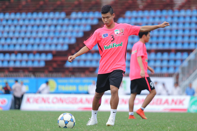 [Photo] U19 Việt Nam ‘nội chiến’ học viện HAGL JMG tại Cần Thơ ảnh 2