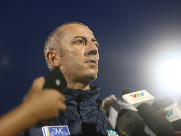 HLV Graechen thưởng 10 ngày nghỉ nếu U19 HAGL vào chung kết ảnh 1