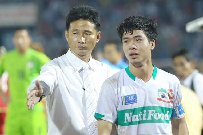 Phút đăng quang xúc động của U19 Hoàng Anh Gia Lai JMG ảnh 4