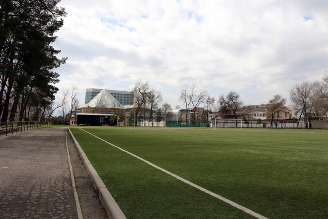 [Photo] Cận cảnh khách sạn cổ kính của tuyển Việt Nam ở Tajikistan ảnh 8