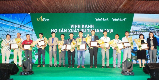 Hơn 800 hộ nông dân tham gia chuỗi sản xuất nông sản sạch cùng VinEco ảnh 3