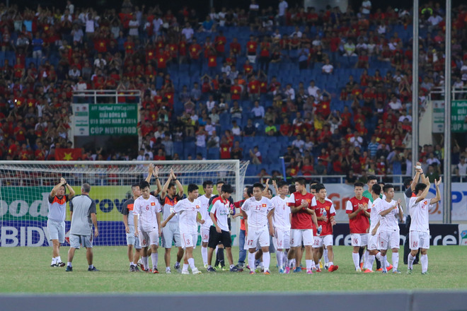 Khán giả buồn bã rời sân sau khi U19 Việt Nam thua trận ảnh 11