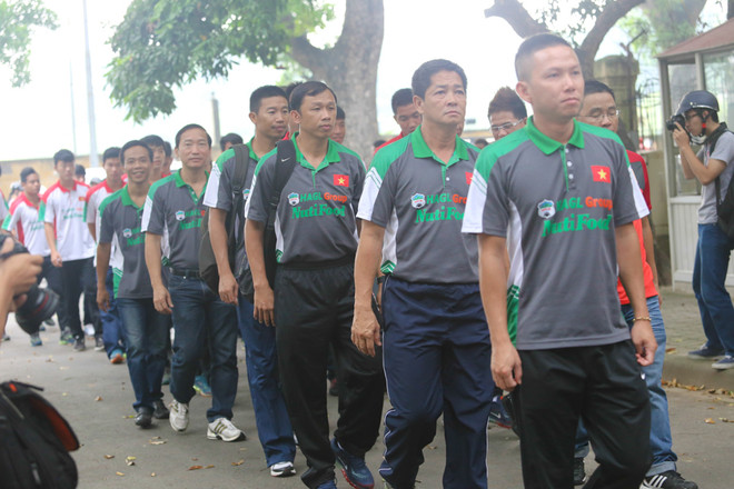 [Photo] U19 Việt Nam dâng hương lên Đại tướng trước khi rời Hà Nội ảnh 5