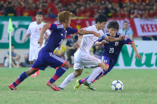 [Photo] Đêm U19 Việt Nam bại trận, Công Phượng đã ở đâu? ảnh 5