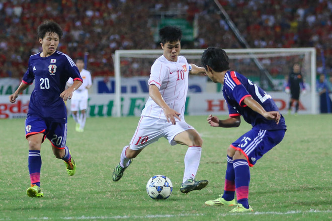 [Photo] Đêm U19 Việt Nam bại trận, Công Phượng đã ở đâu? ảnh 8