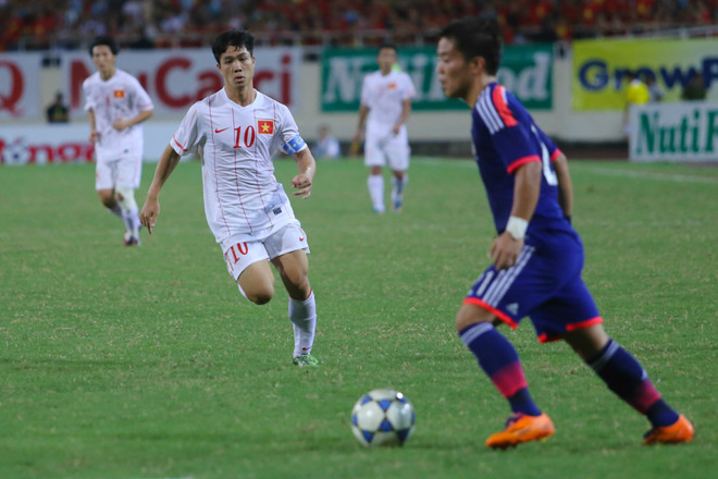 [Photo] Đêm U19 Việt Nam bại trận, Công Phượng đã ở đâu? ảnh 6